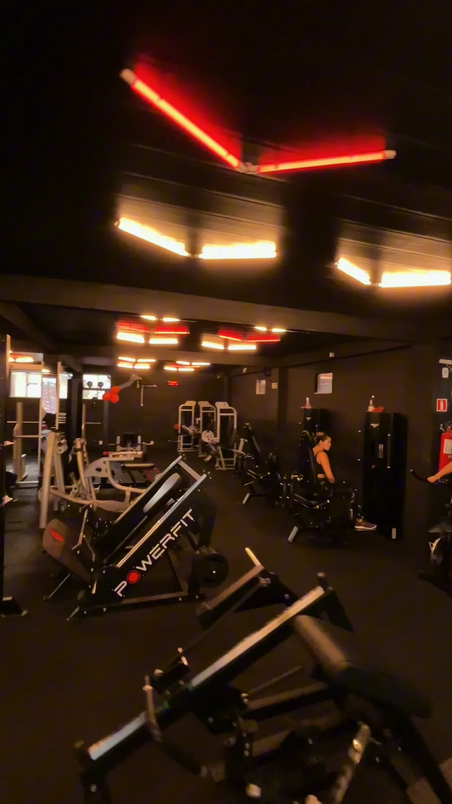 Área de musculação da Performance